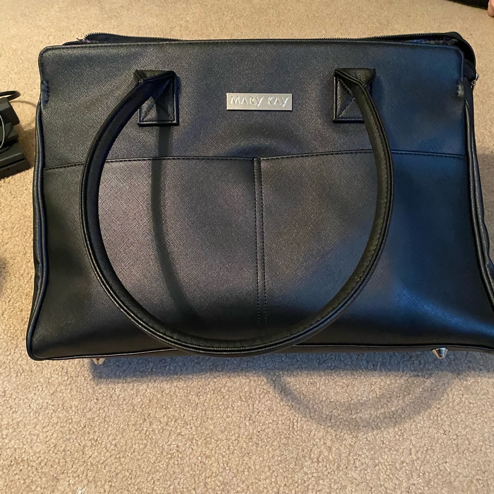 Brand new Mary Kay travel bag